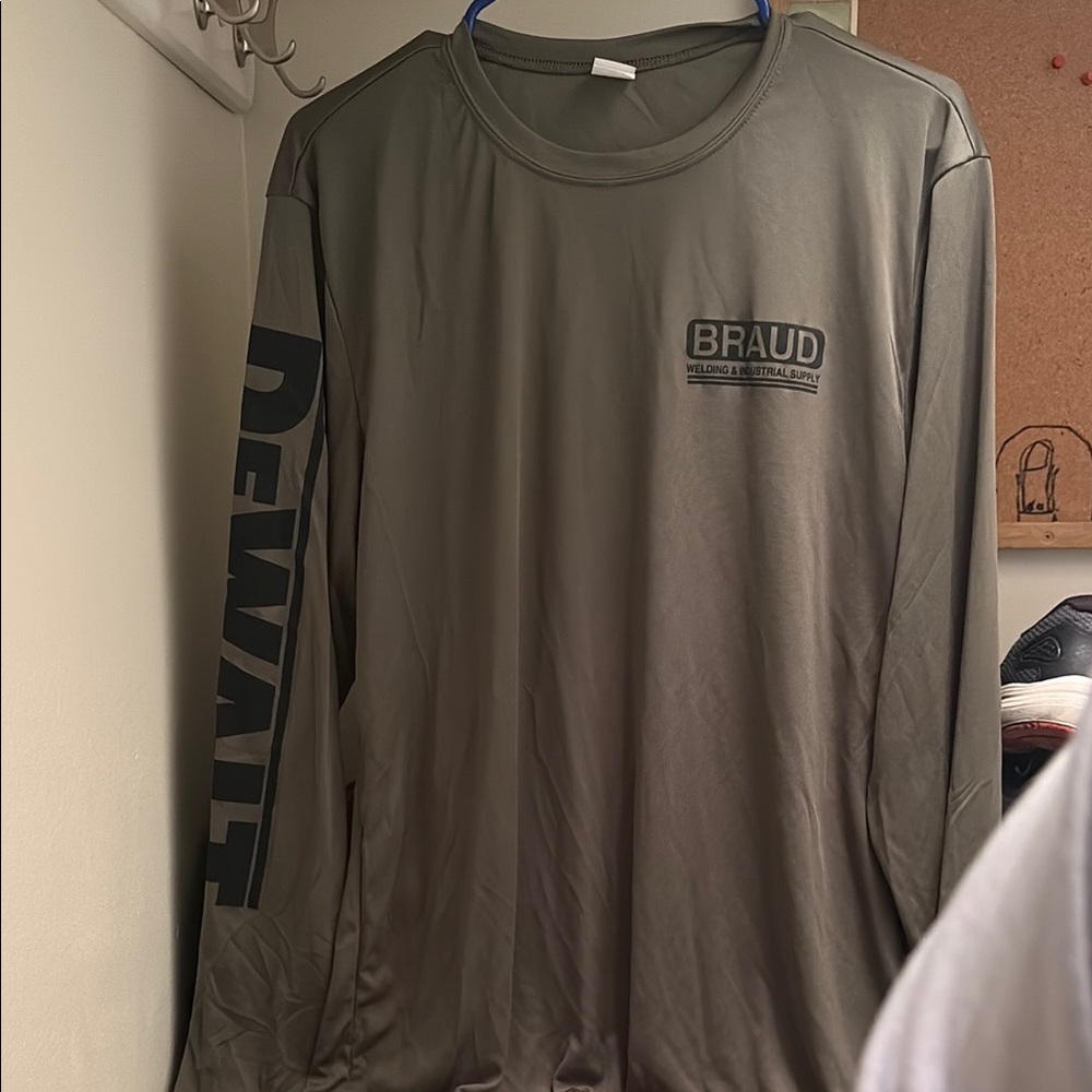 Gray Long Sleeve Tee with Crew Neck